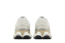 Tênis New Balance 9060 Sea Salt Moonbeam Branco